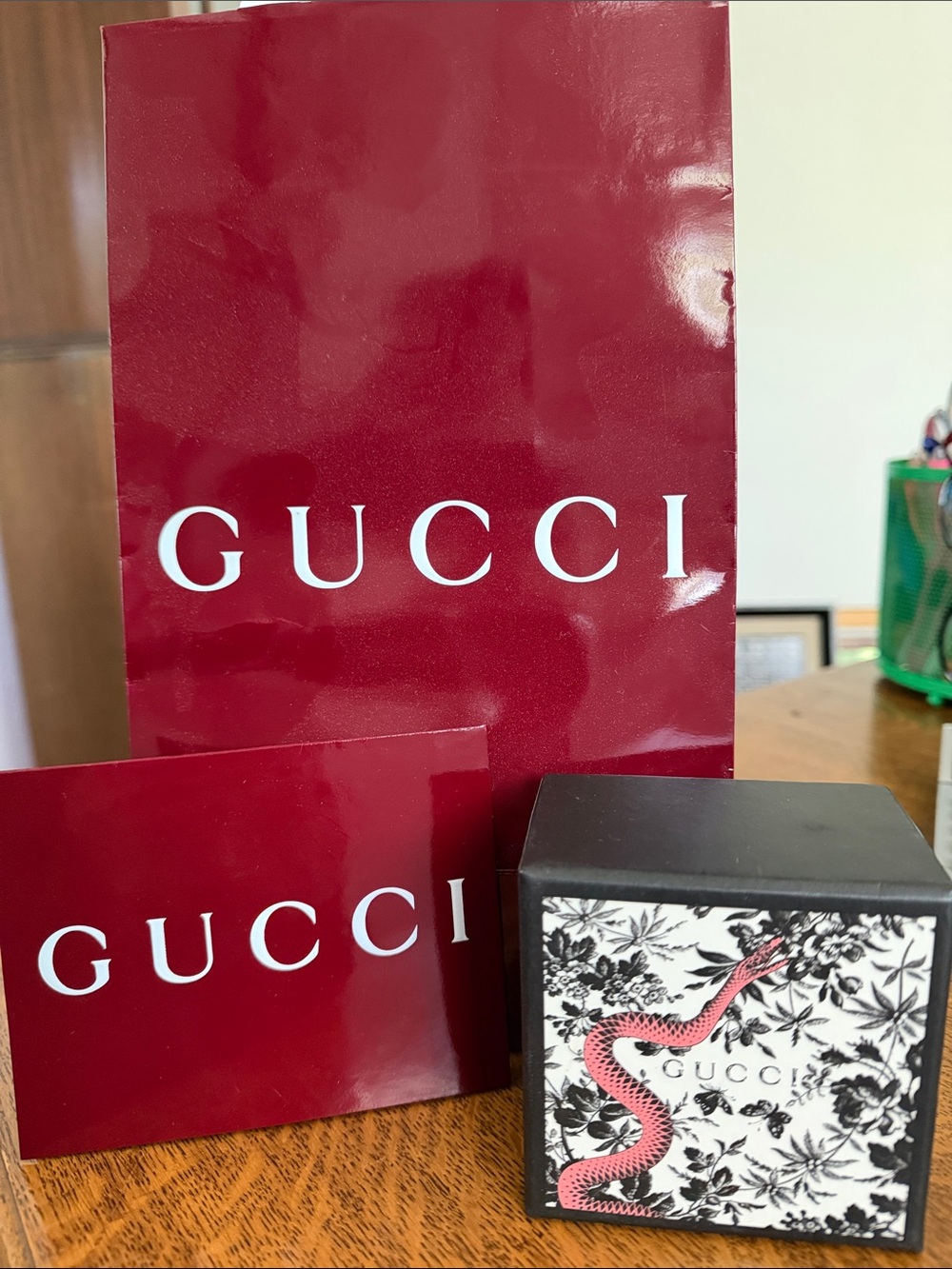 Gucci men’s/woman sterling silver and leather bracelet